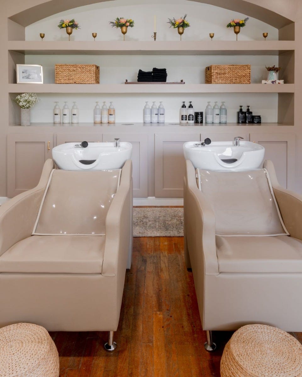 chic salon shampoo area